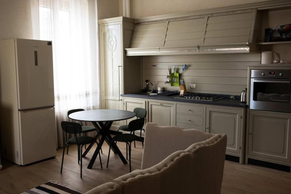 Merulana Penthouse: 5 Minutes Walk From Colosseum Экстерьер фото