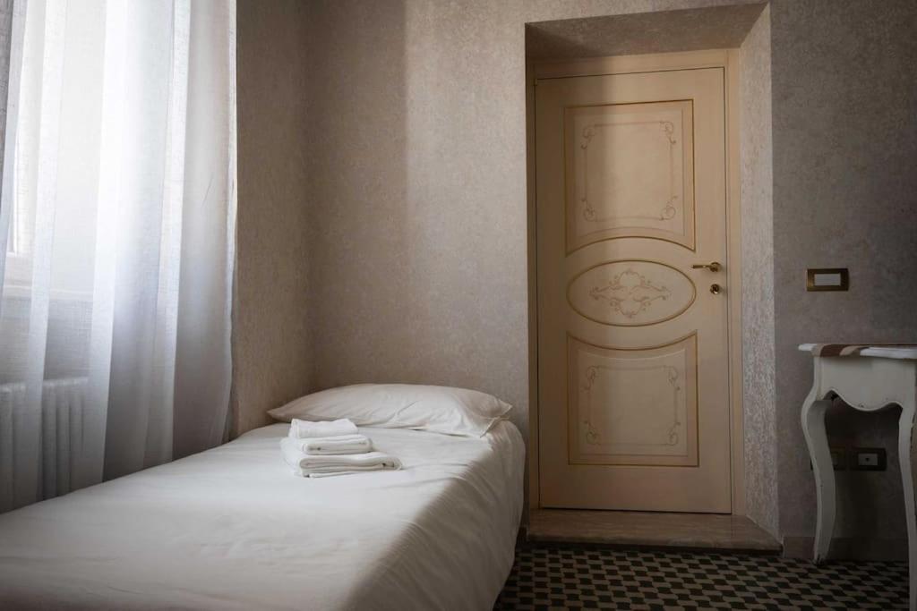 Merulana Penthouse: 5 Minutes Walk From Colosseum Экстерьер фото